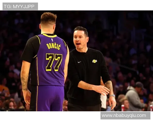 雷迪克谈詹姆斯:去年高要求今年共同制定新计划以提升球队表现 雷迪克谈詹姆斯:去年高要求今年共同制定新计划以提升球队表现