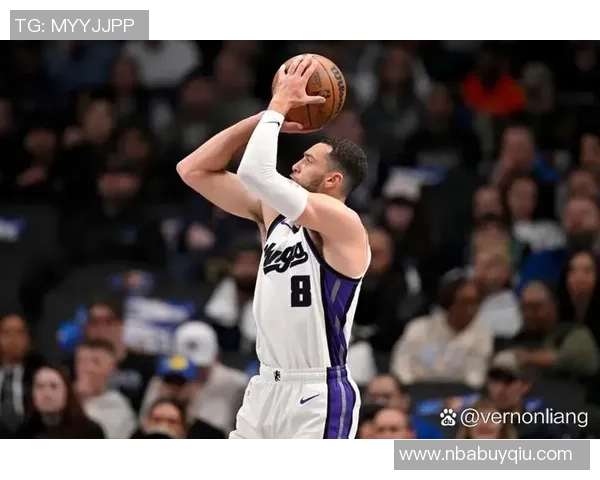 克莱首次替补出战独行侠生涯79场比赛前经历勇士替补生涯转折