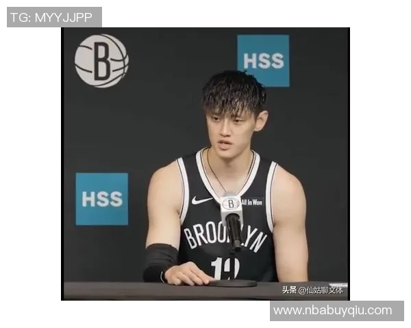 曾凡博亮相澳门布鲁克林篮网全队正式抵达开启新征程