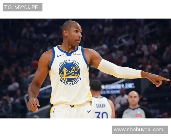 比尔首场比赛表现出色上半场完美命中率贡献12分2篮板正负值5