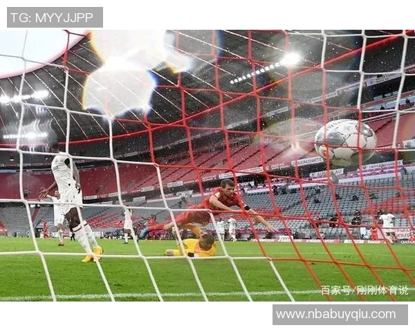 怀特半场表现平平仅得9分3板9助仍需寻找比赛手感提升状态 怀特半场表现平平仅得9分3板9助仍需寻找比赛手感提升状态